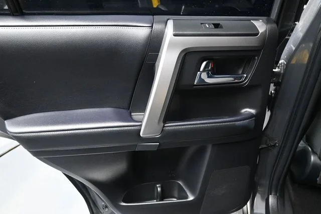 Used 2024  Toyota SR5 image 9