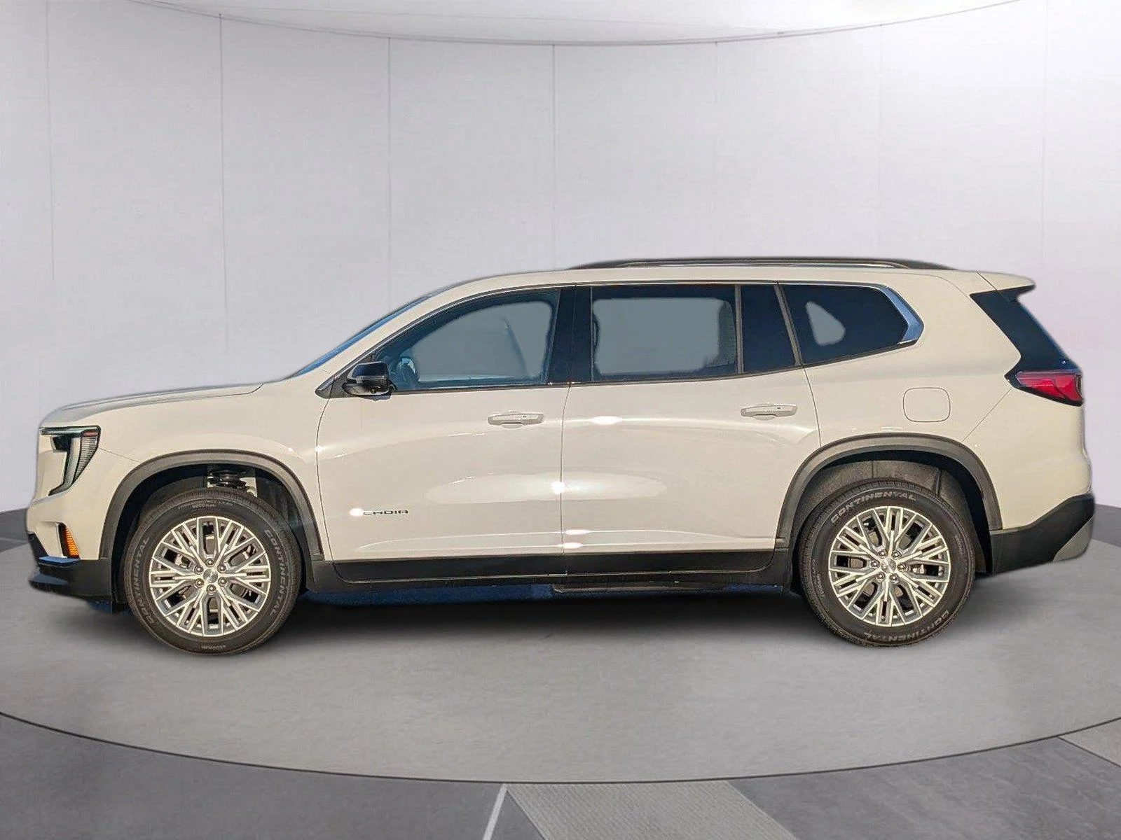New 2027 Summit White GMC Elevation image 2