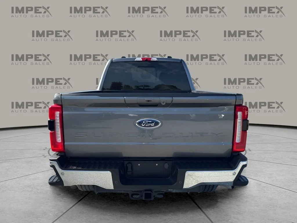 Used 2024 Gray Ford Lariat image 3