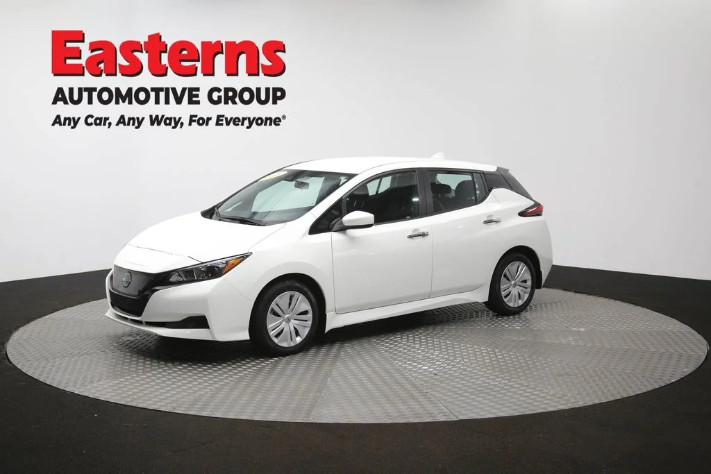 Used 2023 White Nissan S image 52