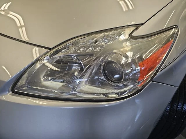 Used 2015 Silver Toyota Three image 28