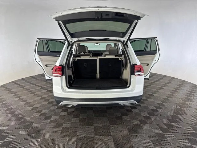 Used 2020 White Volkswagen 2.0T SE w/Technology image 18