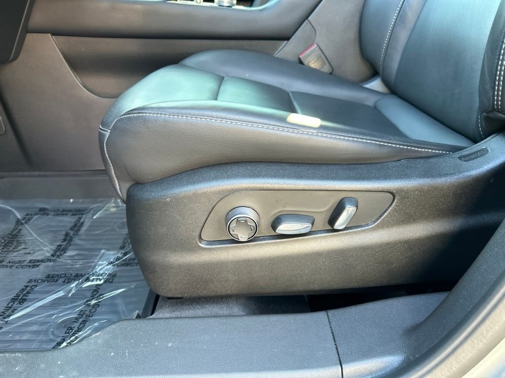 Used 2025 Silver Cadillac Premium Luxury image 16