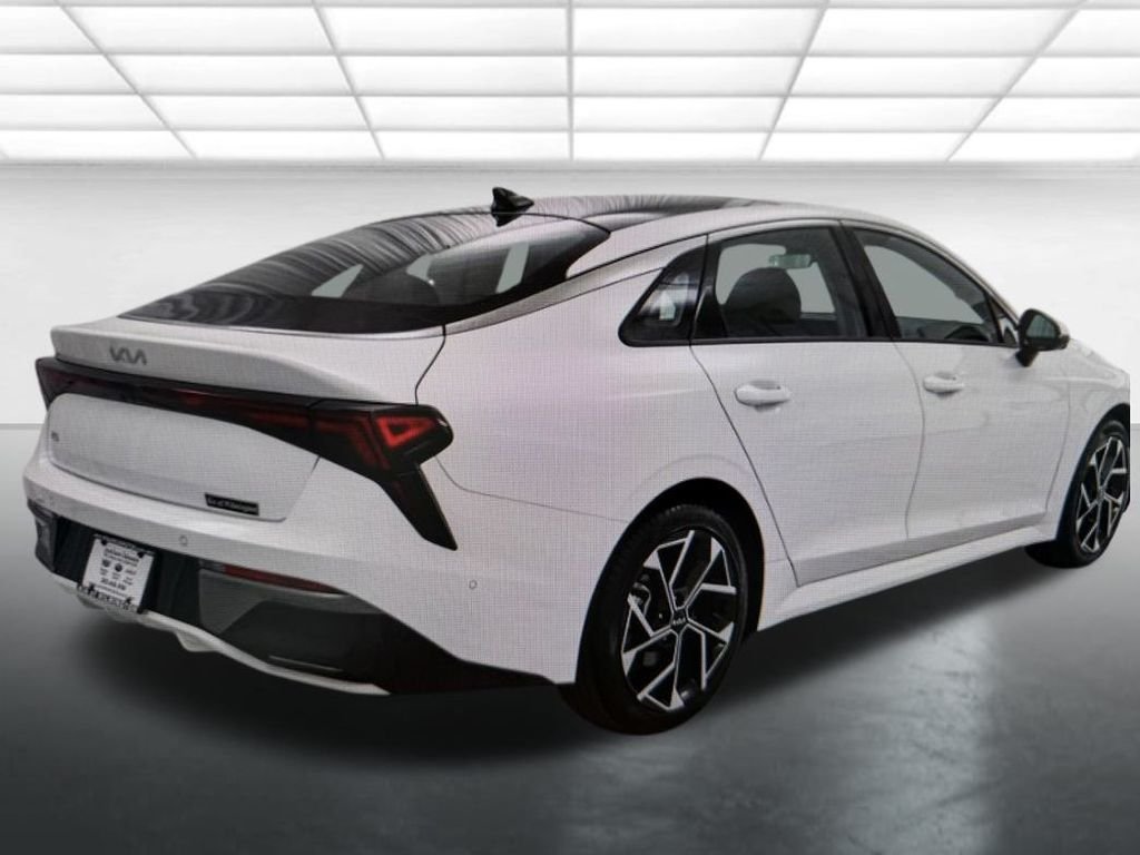Used 2025 White Kia EX image 2