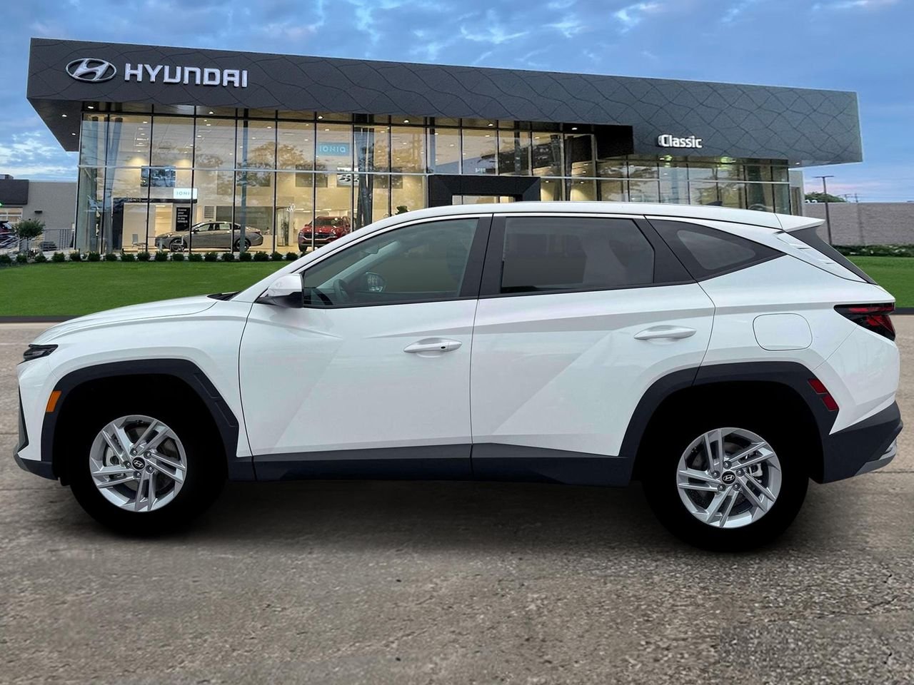 New 2026 Serenity White Pearl Hyundai SE image 3