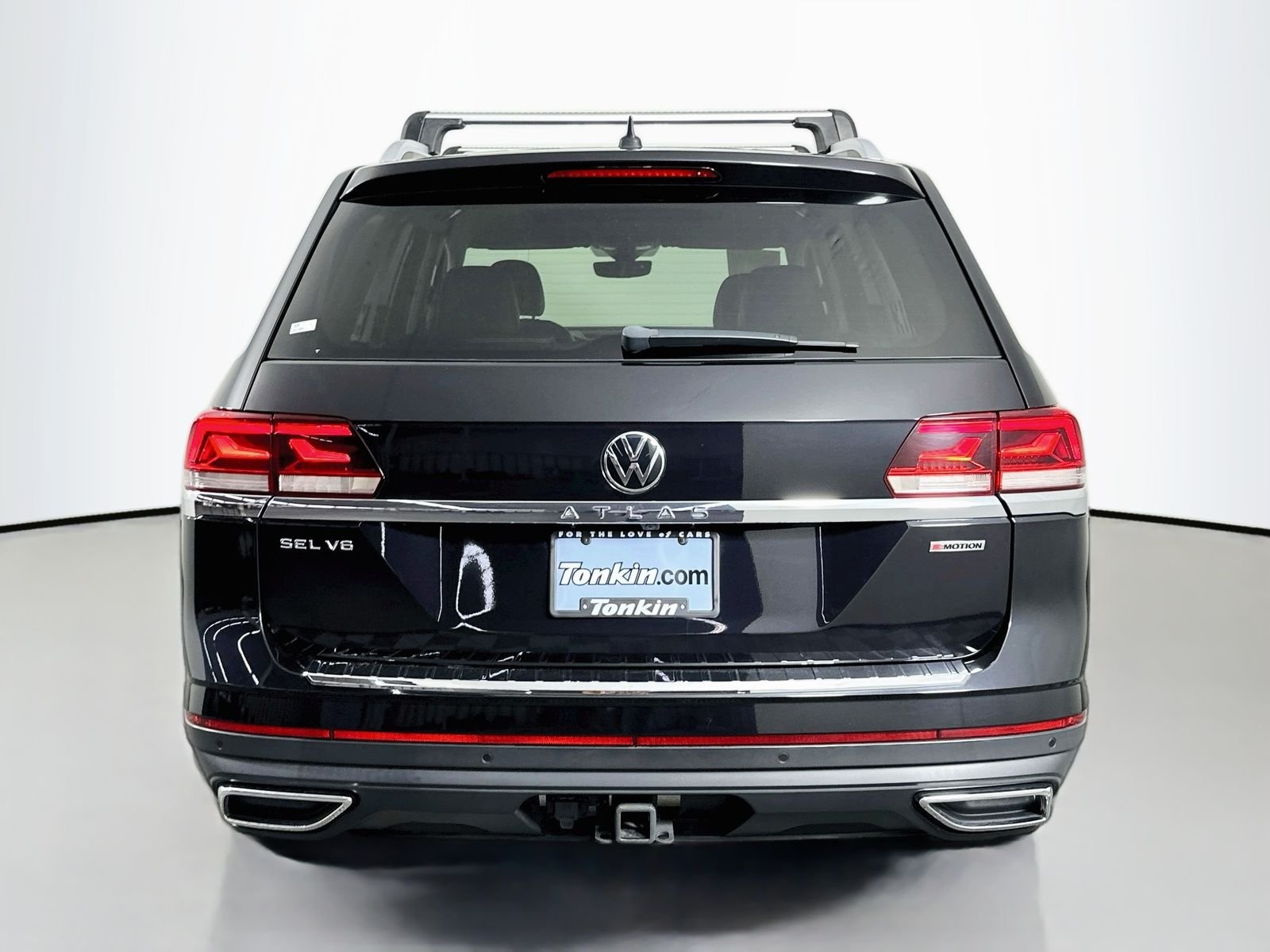 Used 2021 Deep Black Volkswagen SEL Premium image 6