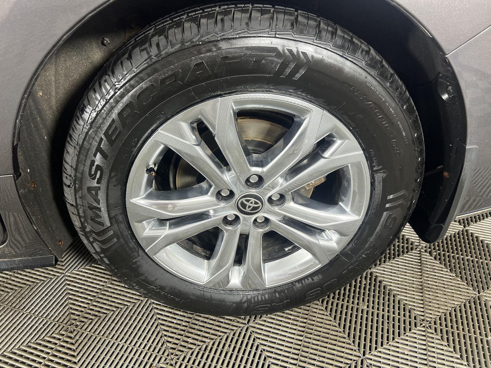 Used 2021 Gy Toyota XSE image 14