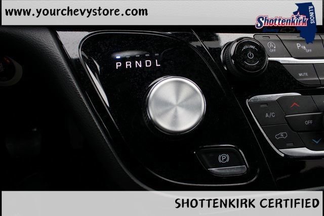 Used 2025 White Chrysler Select image 24