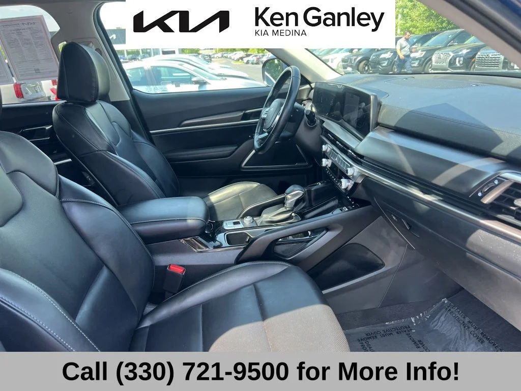 Used 2024 Black Kia S image 63