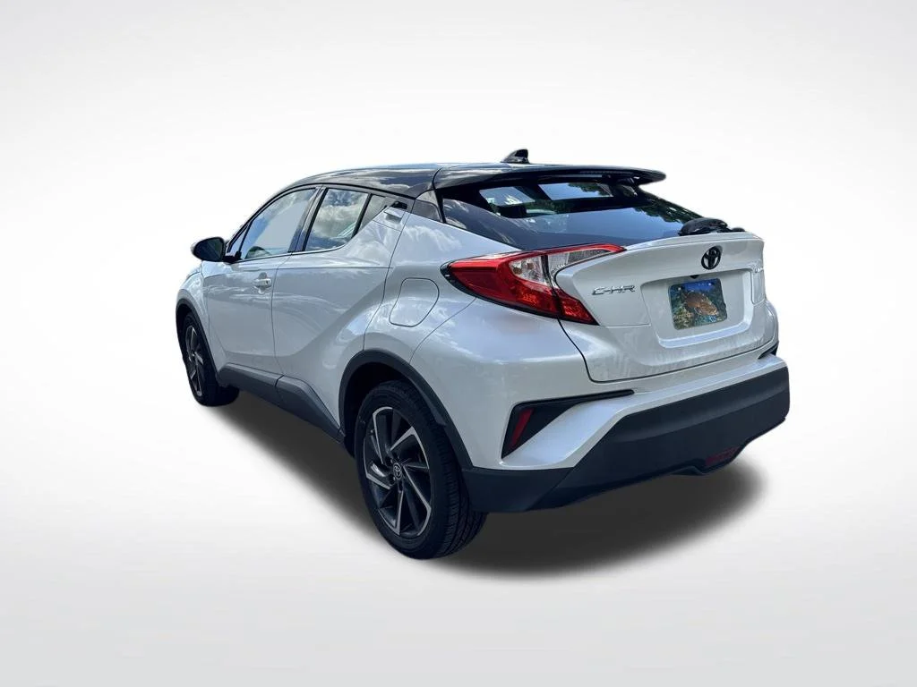 Certified Used 2022 Pearl Toyota Limited image 6