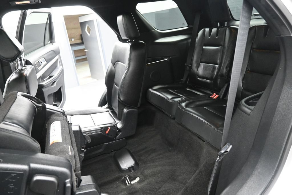 Used 2017 Ingot Silver Ford XLT image 29