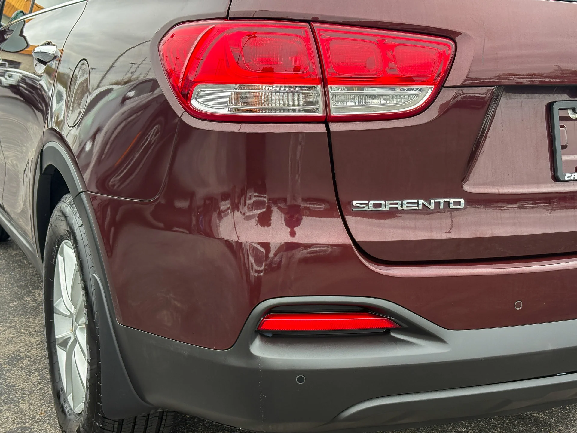 Used 2018 Purple Kia LX image 9