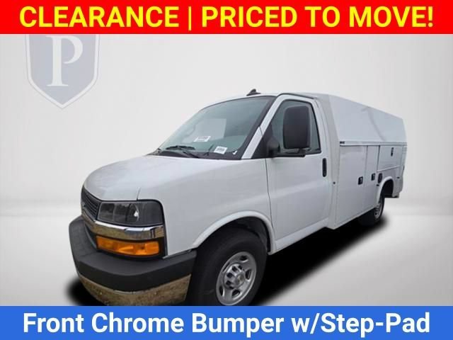 New 2025 Summit White Chevrolet 1WT image 11