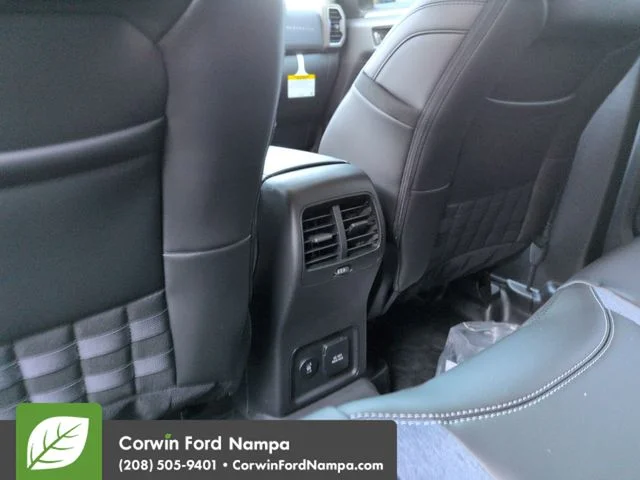 New 2026 Azure Gray Metallic Ford Outer Banks image 26