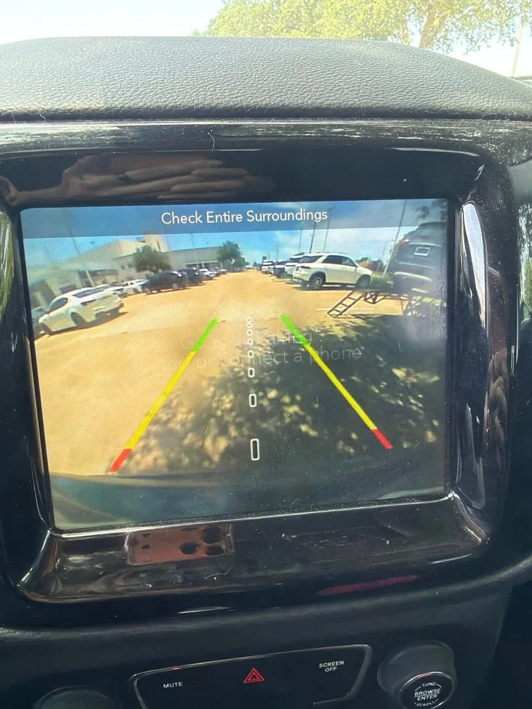 Used 2019 Gray Jeep Limited image 17