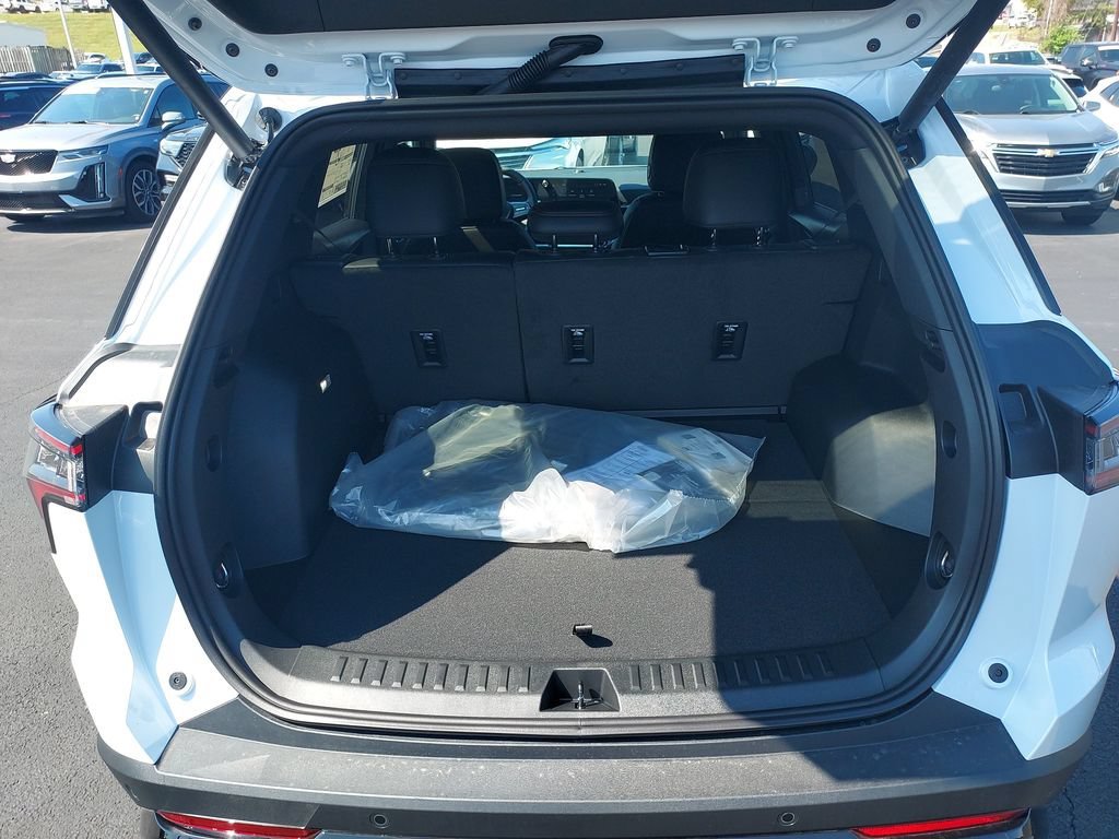 2027 Chevrolet Equinox RS - Photo 9