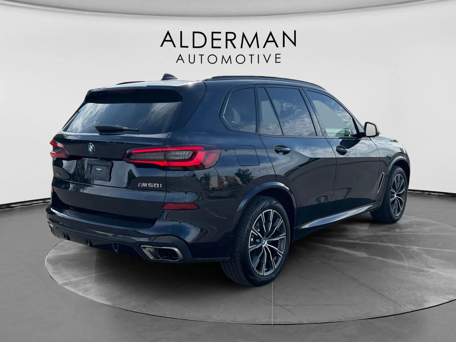 Used 2022 Carbon Black Metallic BMW M50i image 6
