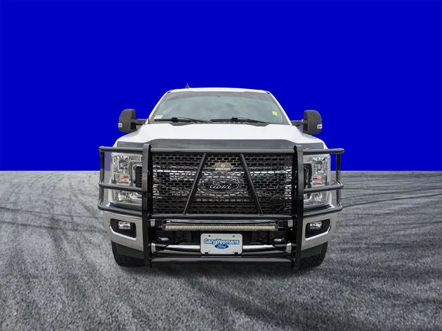 Certified Used 2019 Oxford White Ford XLT image 9
