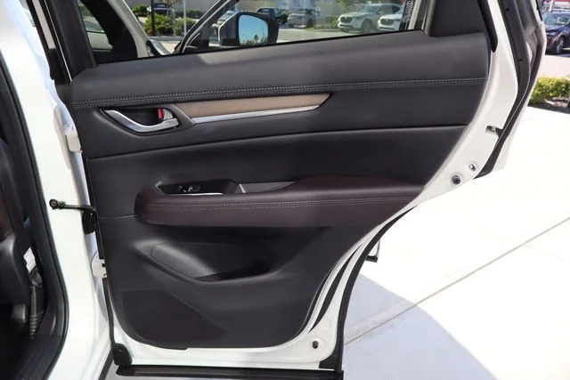 Used 2023 White Metallic Mazda 2.5 Turbo Signature image 29