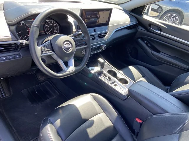 2025 Nissan Altima SL - Photo 23