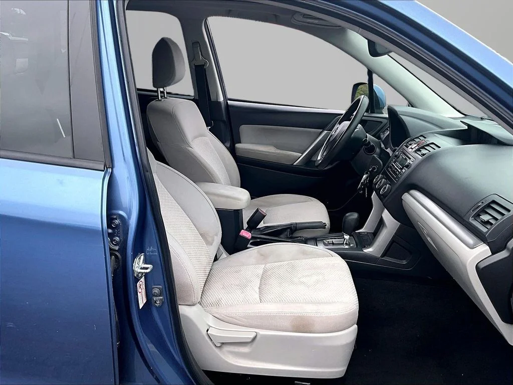 Used 2015 Blue Subaru 2.5i Premium image 7