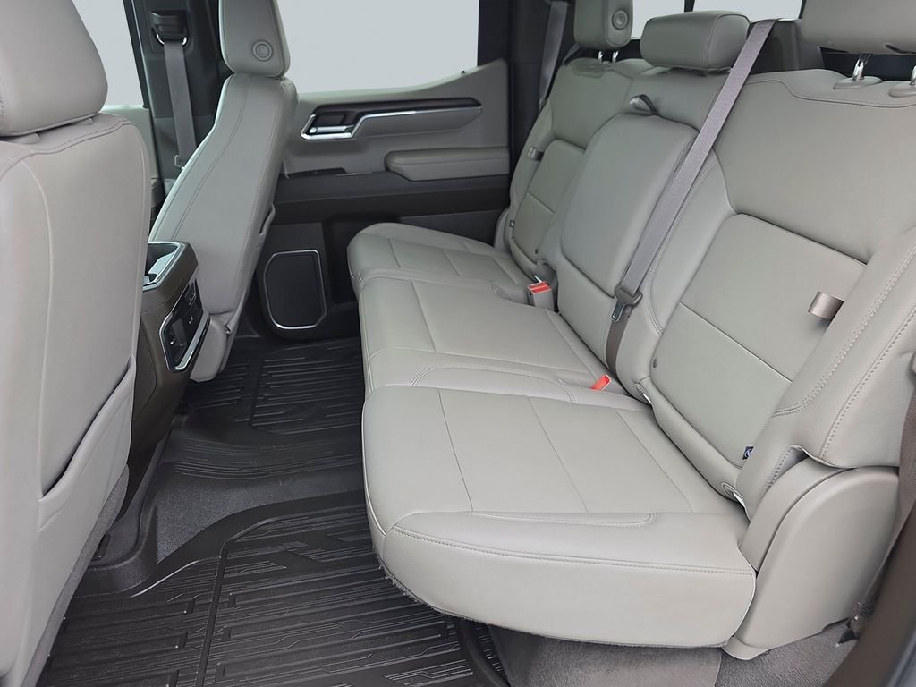 2023 GMC Sierra 1500 SLT - Photo 30