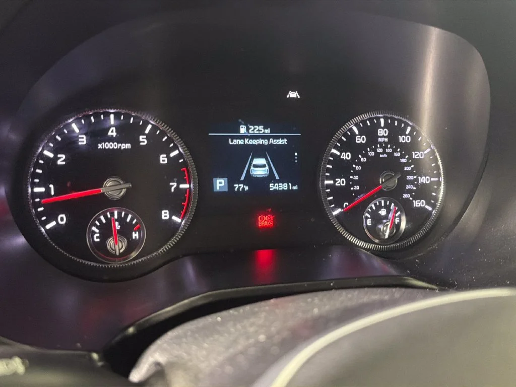 Used 2022 White Kia S image 20