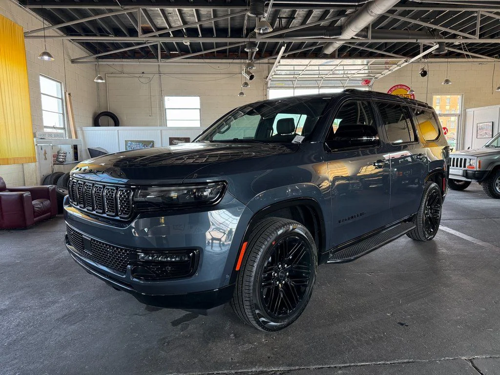 New 2025 Gray Jeep Series II image 13