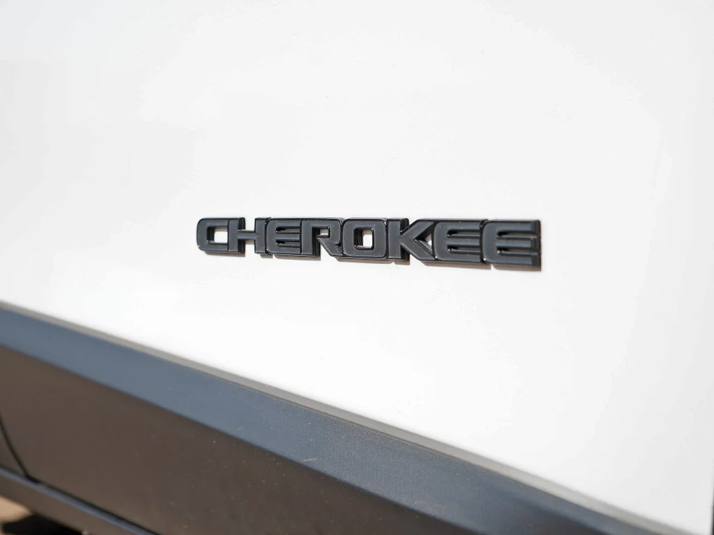 Used 2023 Bright White Clearcoat Jeep Altitude Lux image 8