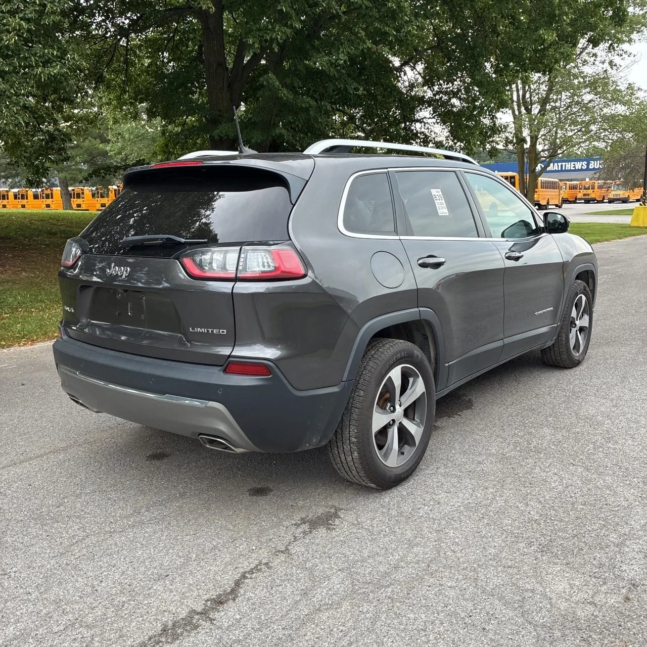 Used 2019 Gray Jeep Limited image 5