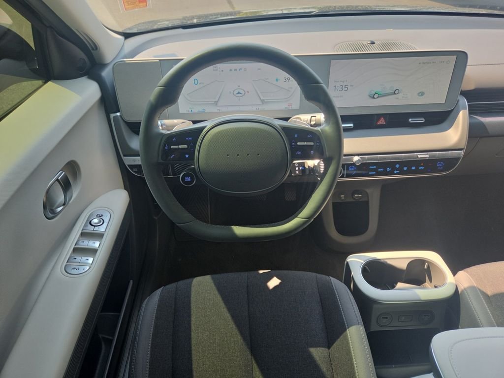 Used 2024 Black Hyundai SEL image 23