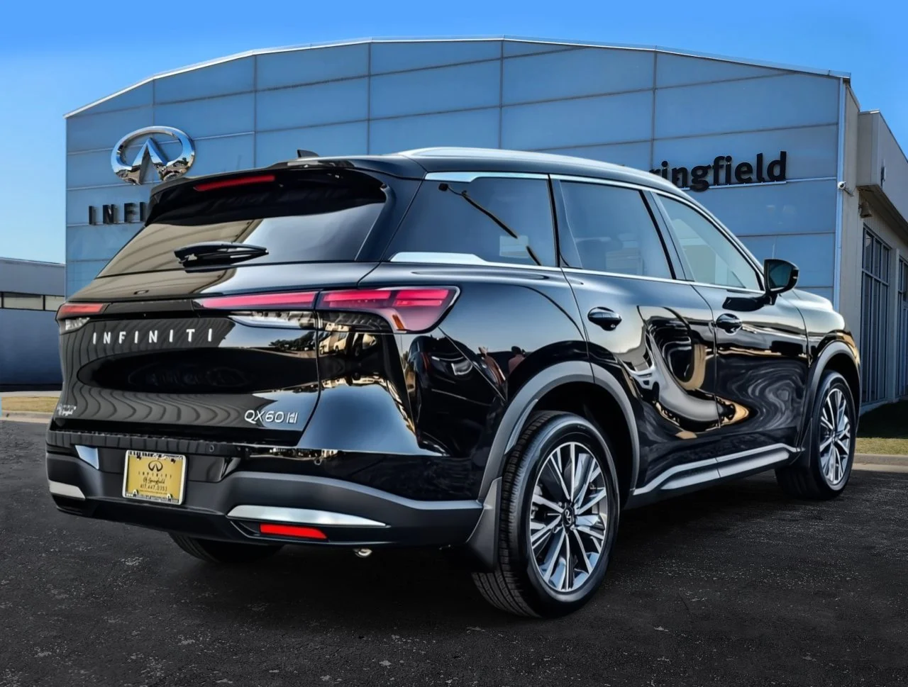 New 2027 MINERAL BLACK INFINITI Luxe AWD image 6