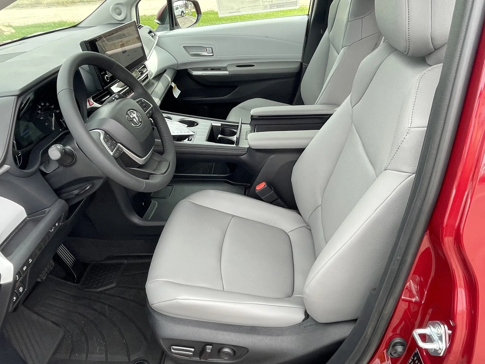 New 2026 Ruby Flare Pearl Toyota XLE image 16