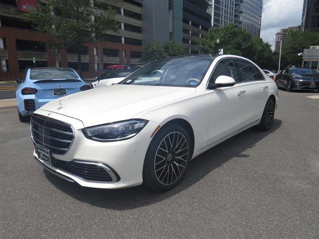 Certified Used 2023 MANUFAKTUR Diamond White Mercedes-Benz S 500 image 1