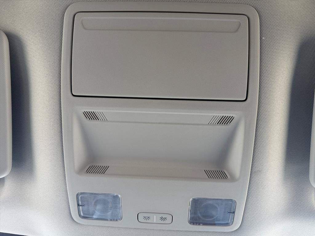 New 2026 Carbonized Gray Metallic Ford XLT image 28