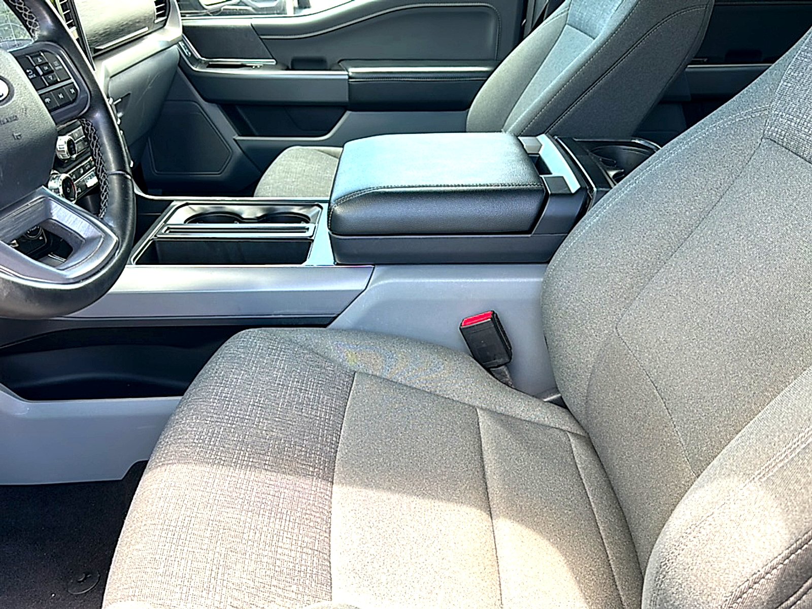 Used 2024 Agate Black Metallic Ford XLT image 13