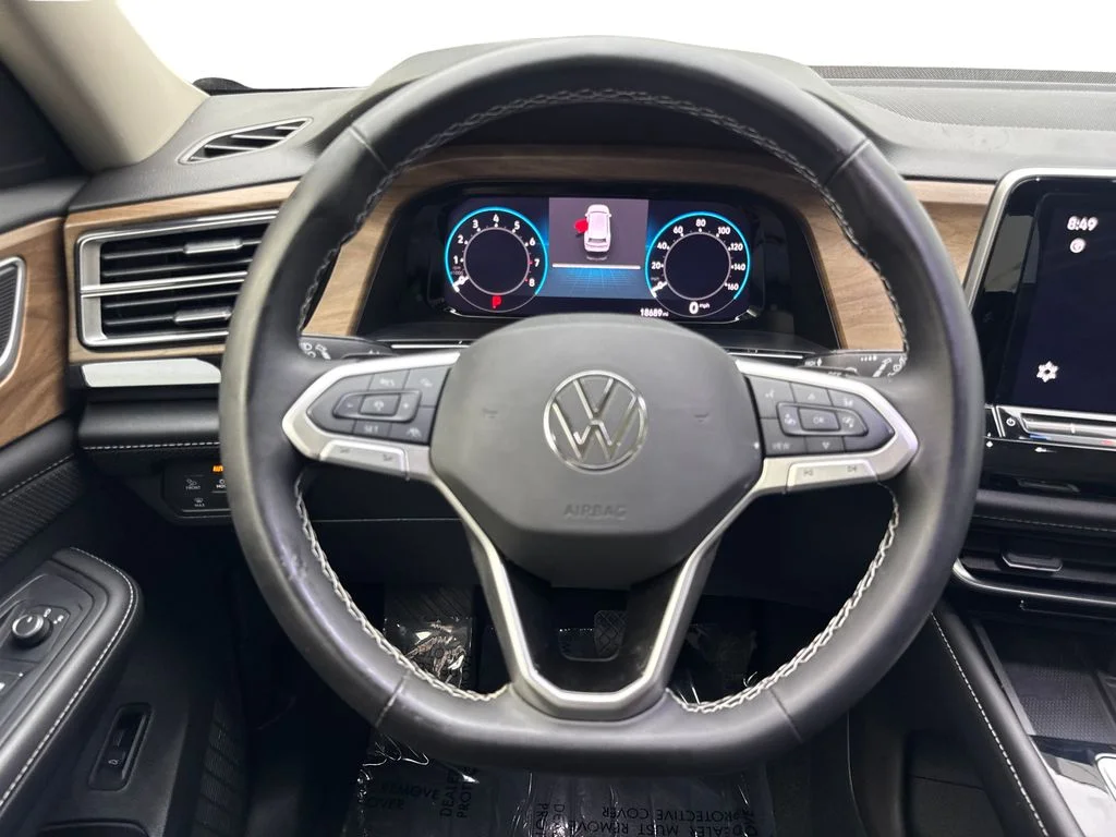 Used 2024 Gray Volkswagen 2.0T SE w/Technology image 61