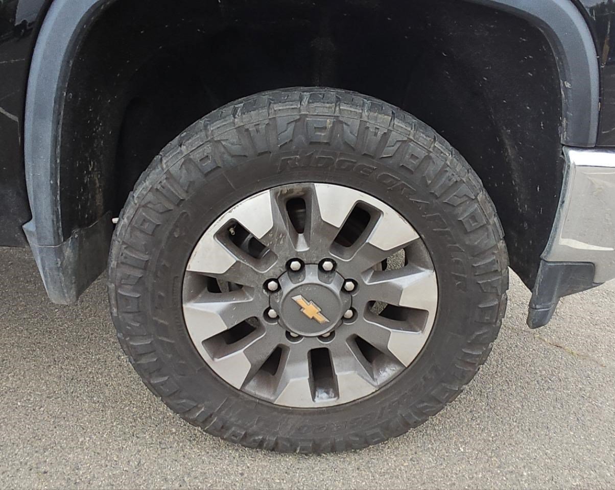 Used 2023 Black Chevrolet LT image 19