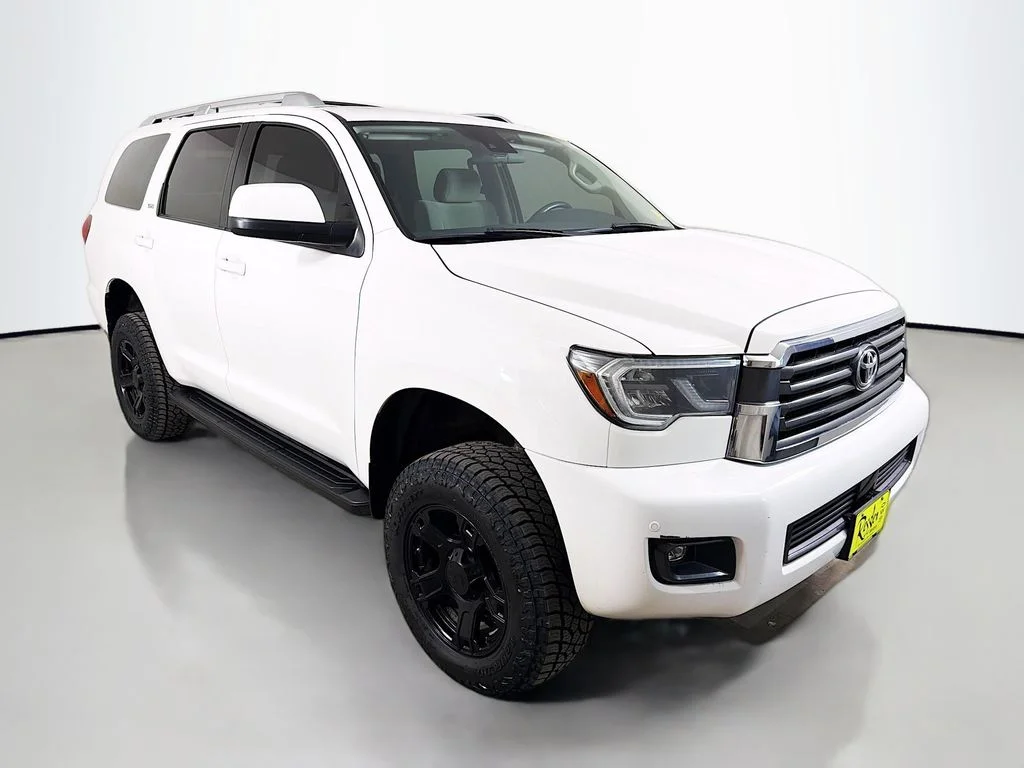 Used 2019 White Toyota SR5 image 4