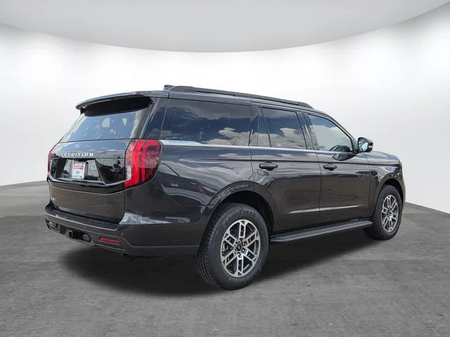 New 2026 Dark Matter Gray Metallic Ford Active image 25