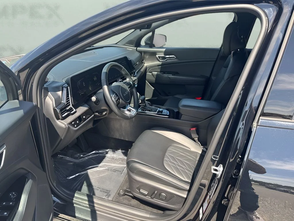 Used 2023 Black Kia X-Line image 9