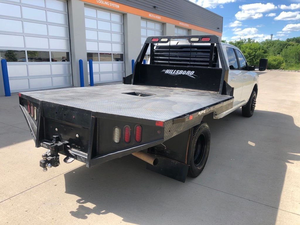 Used 2021 White Ram SLT image 15