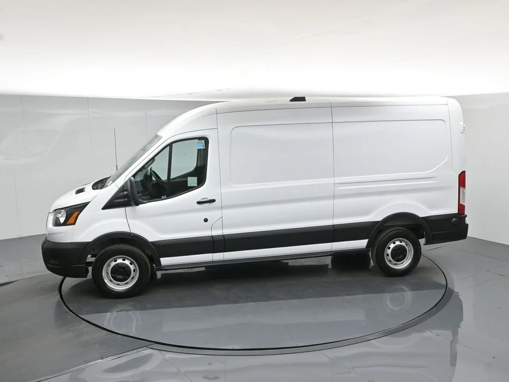 New 2026 Oxford White Ford Base image 41