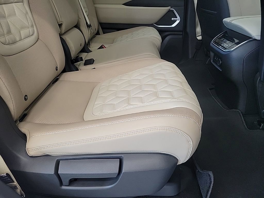 New 2026 Gun Metallic / Super Black Two-tone Nissan Platinum Reserve image 23