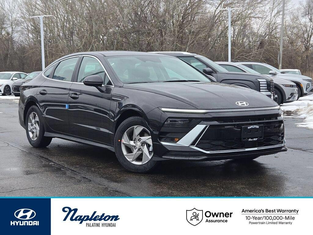 New 2026 Black Hyundai SE image 1