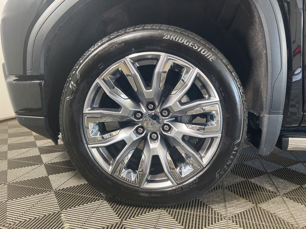 Used 2025 Onyx Black GMC Denali image 33