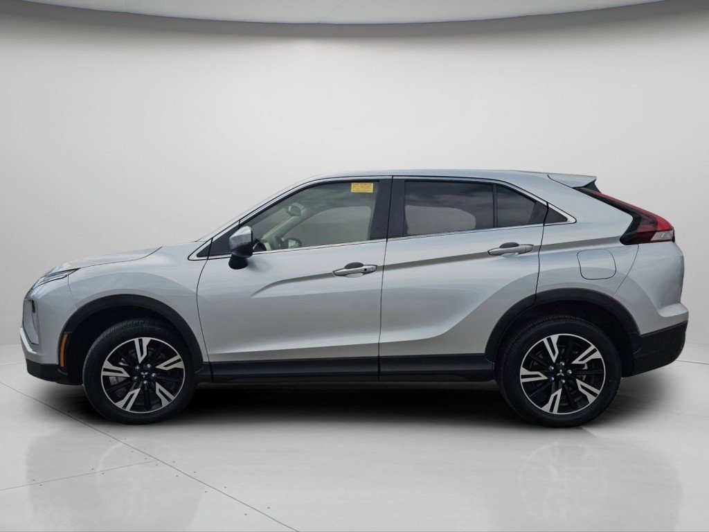 Used 2025 Alloy Silver Metallic Mitsubishi SE image 21