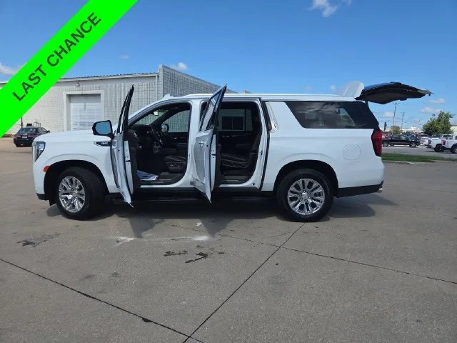 Used 2021 White GMC Denali image 45