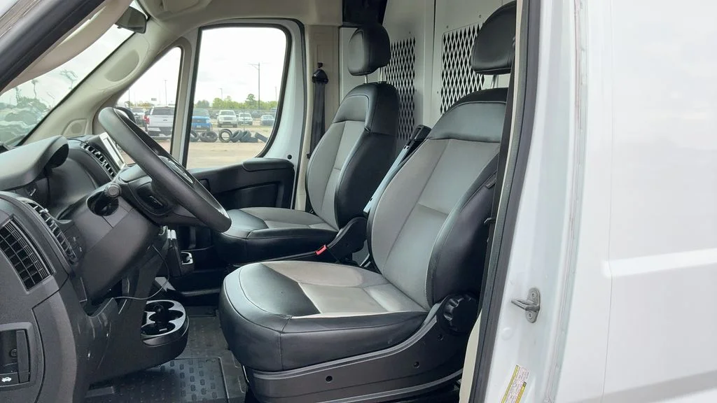 Used 2022 White Ram Low Roof image 13