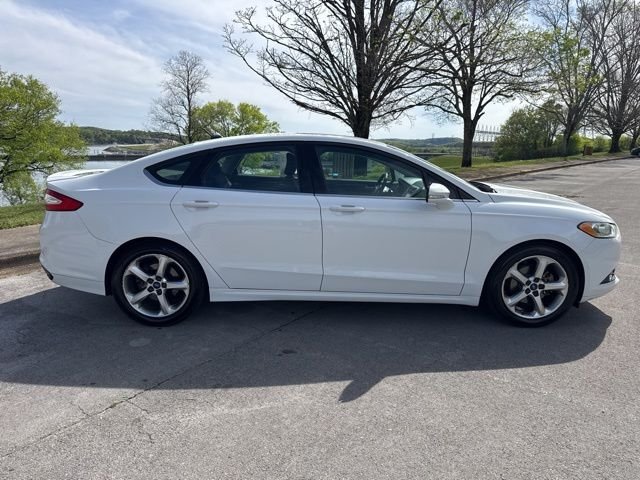 Used 2015 White Ford SE image 8